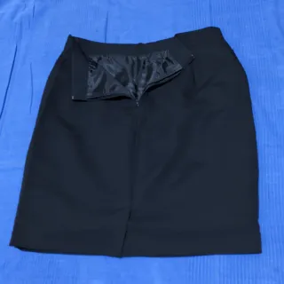 Falda midi negra drapeada