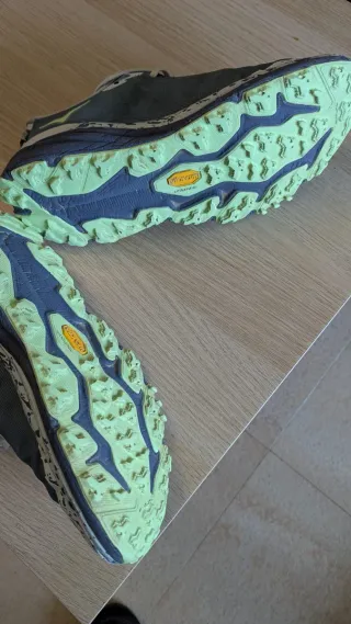 Zapatillas Hoka Speedgoat 6 Gris/Verde