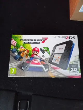 Nintendo 2DS con Mario Kart 7 Pre-installato