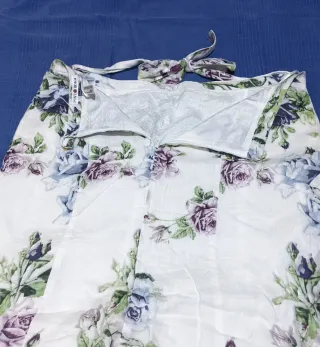 Falda floral de lino