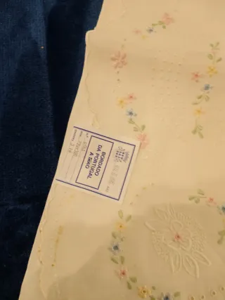 Lenzuolo e federe in lino ricamato