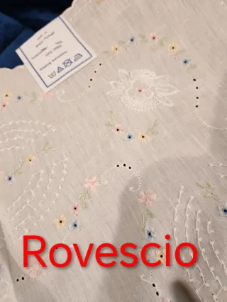 Lenzuolo e federe in lino ricamato