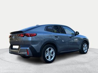 BMW iX2 eDrive20 - 2025