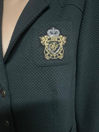 Chaqueta verde señora con escudo