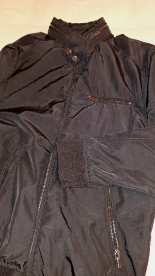 Cazadora tipo bomber hombre negra