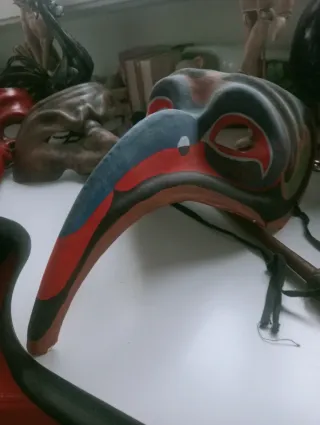 Maschere teatrali in plastica