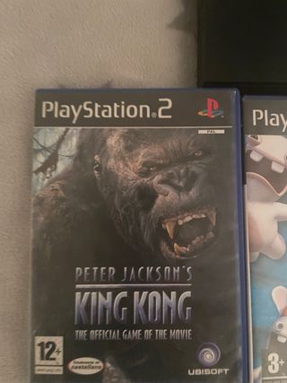 PlayStation 2 Negra con 3 Juegos y Mandos