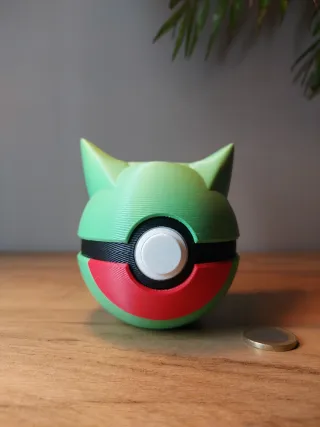 Sceptile inspired Poké Ball