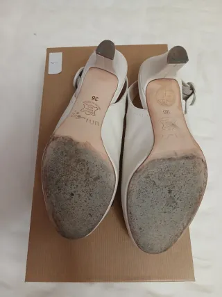 Zapatos de tacón Unisa blancos