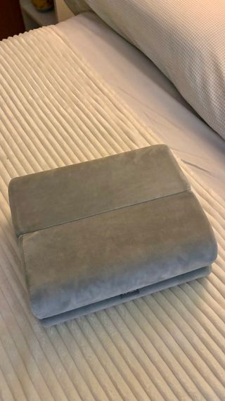 Soporte/Almohada Tablet Gris