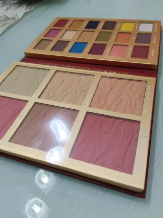 Paleta Sombras Revolution Disney Beauty and the Be
