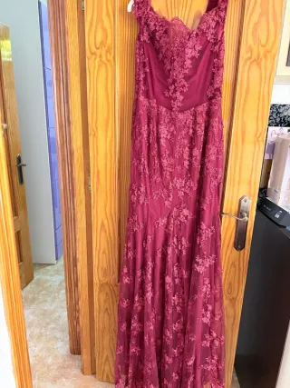 Vestido de fiesta morado