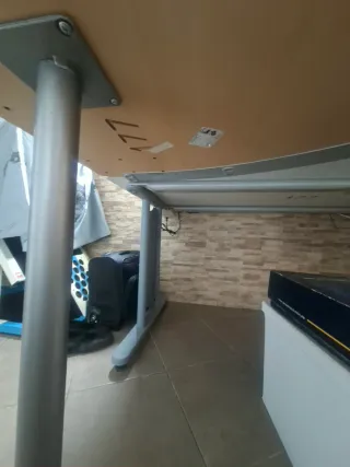 Mesa de escritorio y oficina