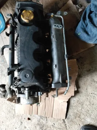 Culata Opel Zafira 1.9