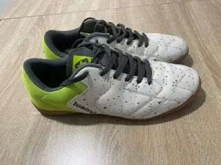 Zapatillas Futsal Blancas y Verdes