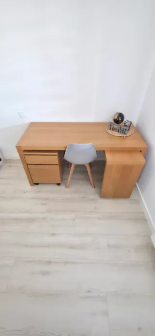 Escritorio IKEA MALM extensible + cajonera MALM