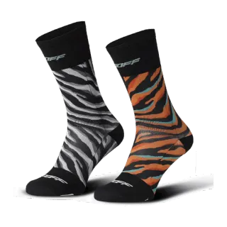 Pack OOOFF Guantes y Calcetines Tigre/Cebra