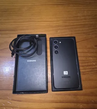 Samsung Galaxy S23 Caja Negra