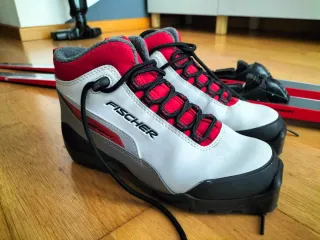 Esquís de fondo Fischer + Botas + Bastones