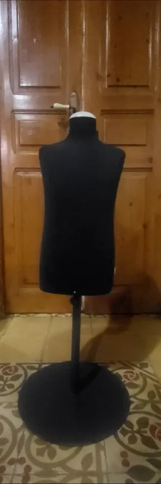 Maniquíes infantiles con base