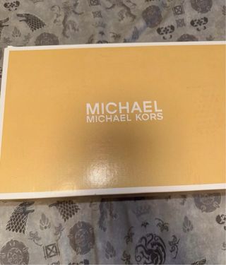 Zapatillas Michael Kors Blancas y Doradas