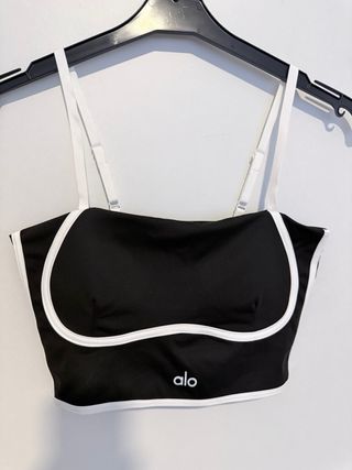 Alo Yoga Top Preto e Branco