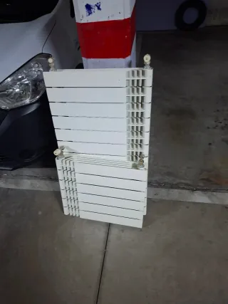 Radiador de agua blanco