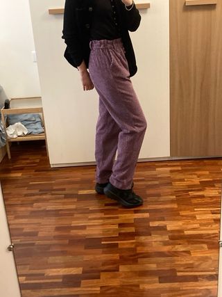 Pantalón pana grueso morado