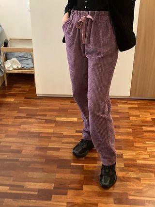 Pantalón pana grueso morado