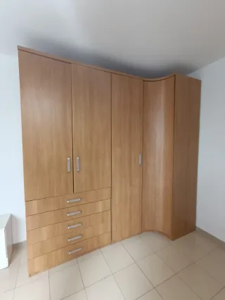 Armario 4 puertas gran capacidad