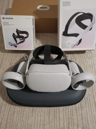 Oculus Quest 2 + extras