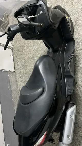 Suzuki Burgman 125 Negra