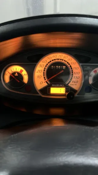 Suzuki Burgman 125 Negra