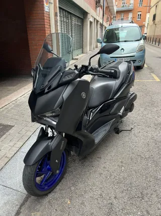 Yamaha 125 2023 Maxi Scooter Negra