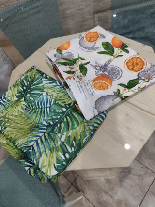 Tovaglie rotonde con fantasia floreale