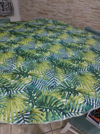 Tovaglie rotonde con fantasia floreale