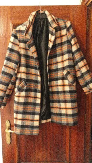 Abrigo cuadros beige y naranja  Talla L