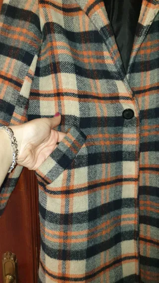 Abrigo cuadros beige y naranja  Talla L