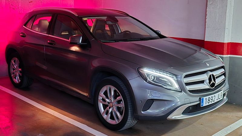 Mercedes-Benz GLA 220d 4 MATIC - foto 1