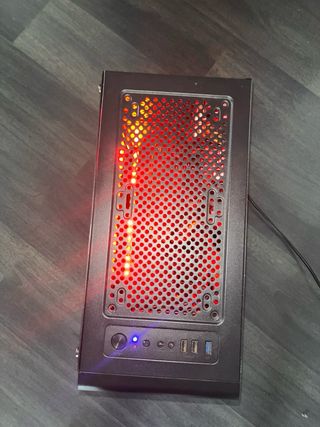 Torre PC MSI Negra con Luces LED