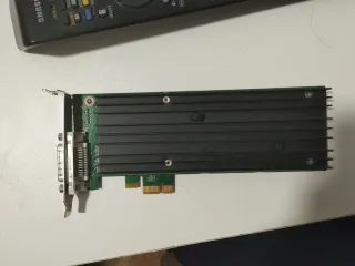 Tarjeta Gráfica NVIDIA Quadro NVS300 512MB GDDR3