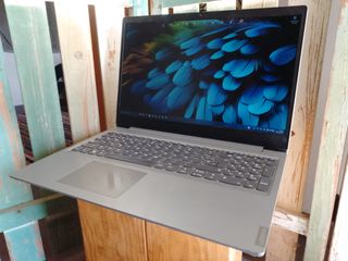 PORTATIL LENOVO AMD A9-SSD 512GB-RAM 8GB-15"