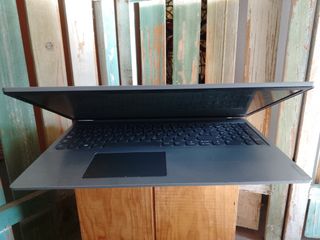 PORTATIL LENOVO AMD A9-SSD 512GB-RAM 8GB-15"