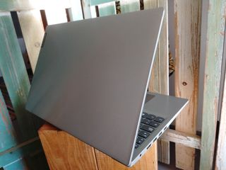 PORTATIL LENOVO AMD A9-SSD 512GB-RAM 8GB-15"
