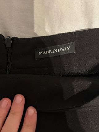 Mini falda pantalon negra con abertura