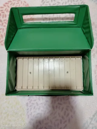 Porta cassettes negro