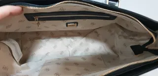 Bolso Negro Grande con Neceser