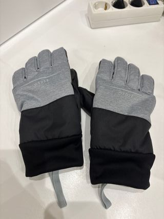 Guantes Wedze grises y negros