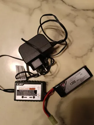 Caricabatteria E-sky EK2-0851 Li-ion batteria 1300