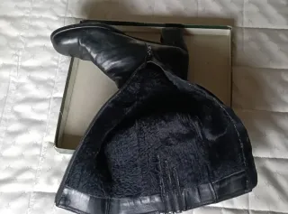 Botas de piel altas negras